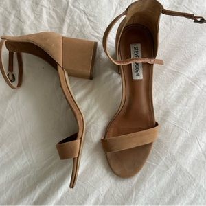 Steve Madden 7.5 Nude Block Heel